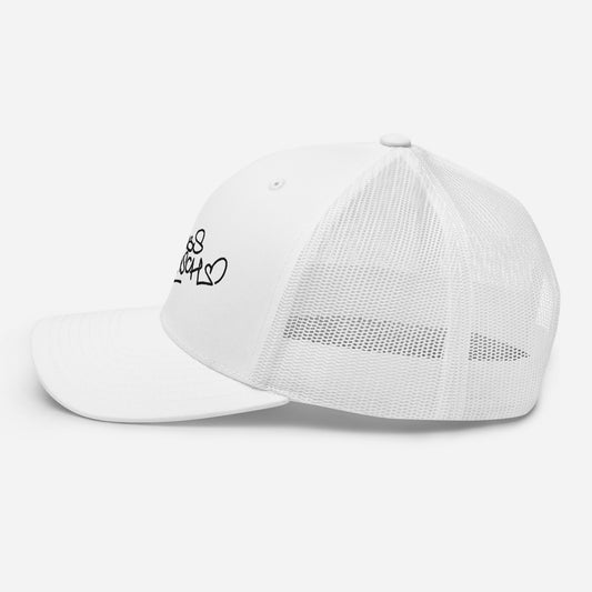 Lässige Trucker-Mütze mit Sonnenvisier, atmungsaktivem Mesh und fester Front – ideal für warme Tage